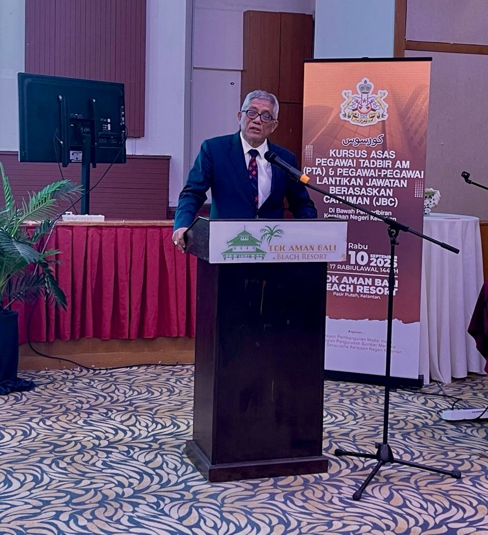 Dato’ Azmi Speaks on Public Officers’ Role in State Economy ...