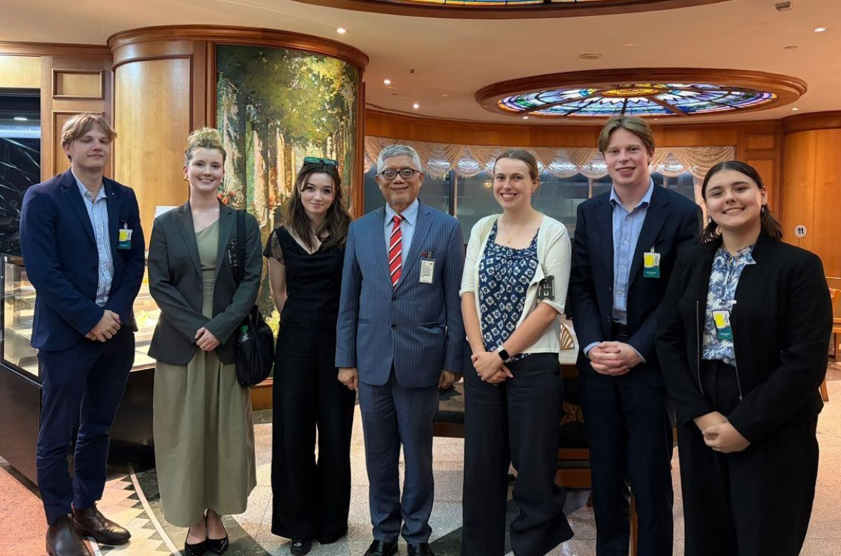 2025-12-19 Farewell Dinner Wollongong Interns (1)